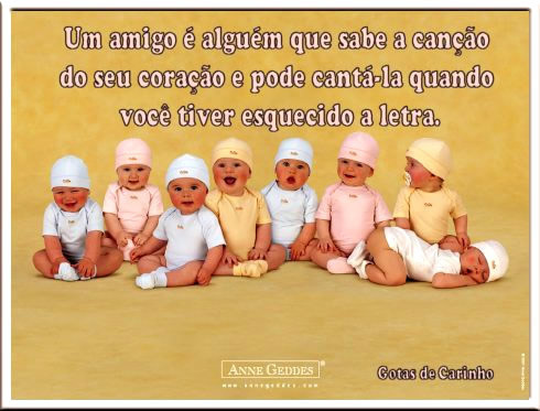 Um amigo é alguém que sabe a canção do seu...