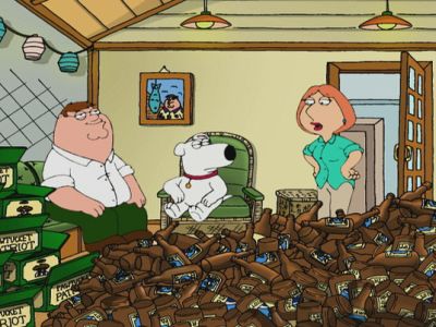 Family Guy com a sala cheia de garradas de cerveja vazias