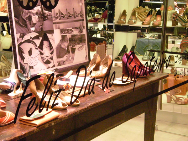 Feliz Dia do Sapateiro!